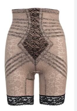 RAGO 6207 SHAPER SHORT, NWOT, S/26
